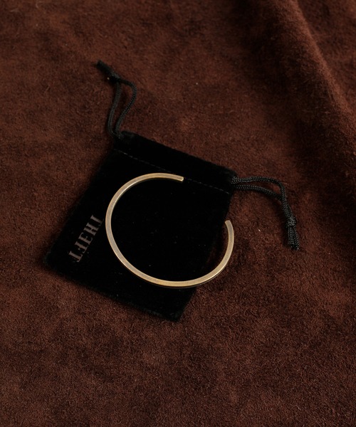 THEFT（セフト）の「THEFT セフト / PLAIN BANGLE プレーンバングル ブレスレット / TBG-22-06（バングル/リストバンド・メンズ・ゴールド・FREE）」の4枚目の写真