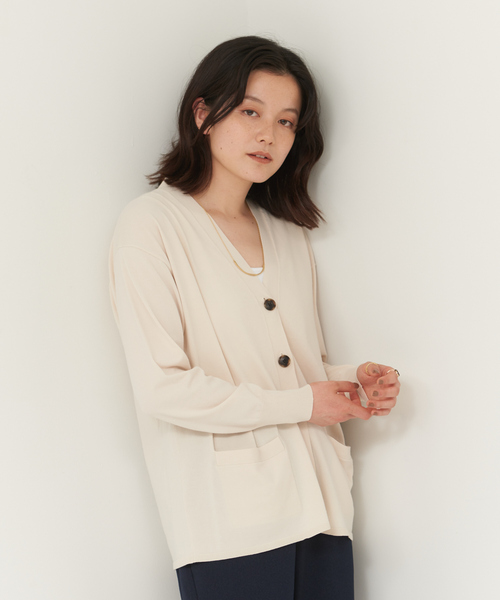 collex（コレックス）の「Vネックストレッチカーディガン（カーディガン/ボレロ・レディース・ブラック/ベージュ・フリー）」の15枚目の写真