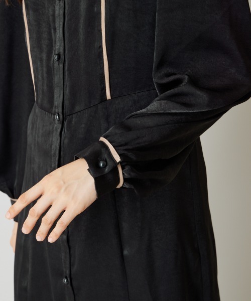 A de a.v.v（アードアー・ヴェ・ヴェ）の「バイカラーパイピングサテンワンピース（ワンピース・レディース・ブラック/ベージュ・MEDIUM/SMALL）」の11枚目の写真