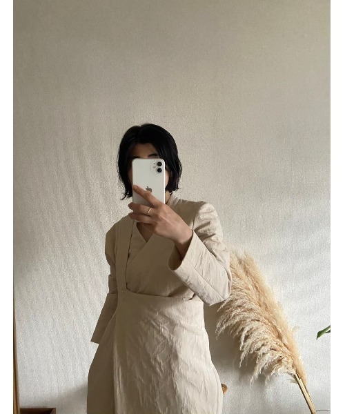 BLACK BY MOUSSY(ブラックバイマウジー)の「cashe-couer jacket(カシュクールジャケット)(その他アウター・レディース・オフホワイト/ブラック・2/1)」の9枚目の写真