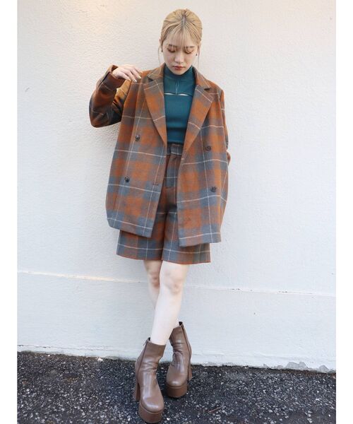 MURUA（ムルーア）の「センタープレスハーフパンツ（スラックス・レディース・モカ/その他1・1/2）」の18枚目の写真