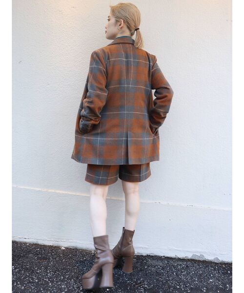 MURUA（ムルーア）の「センタープレスハーフパンツ（スラックス・レディース・モカ/その他1・1/2）」の20枚目の写真