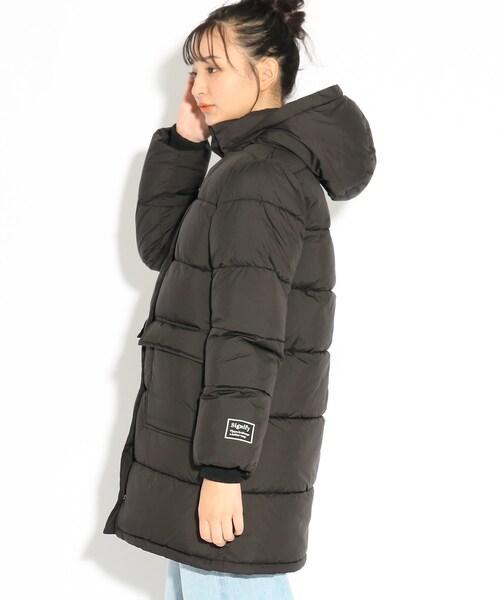 PINK-latte（ピンクラテ）の「軽くてあったか♪ロングパデット中綿コート（その他アウター・キッズ・アイボリー/ブラック・14/15 /16）」の4枚目の写真