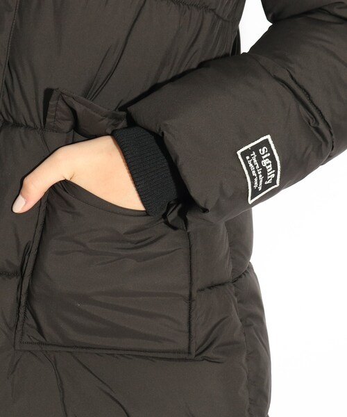 PINK-latte（ピンクラテ）の「軽くてあったか♪ロングパデット中綿コート（その他アウター・キッズ・アイボリー/ブラック・14/15 /16）」の7枚目の写真