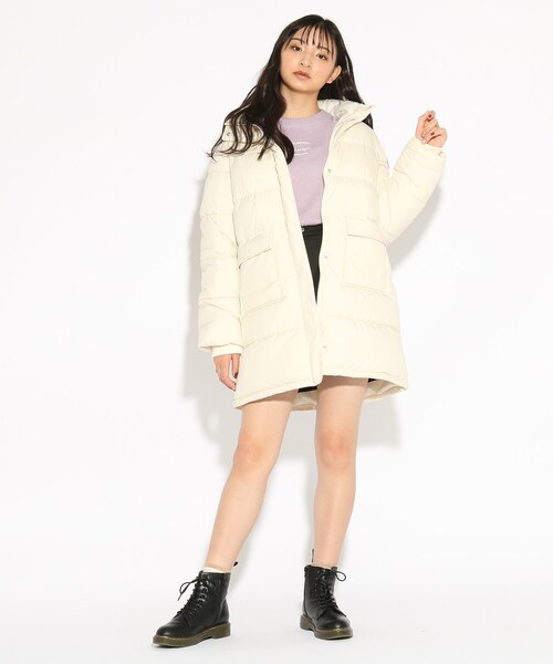 PINK-latte（ピンクラテ）の「軽くてあったか♪ロングパデット中綿コート（その他アウター・キッズ・アイボリー/ブラック・14/15 /16）」の15枚目の写真