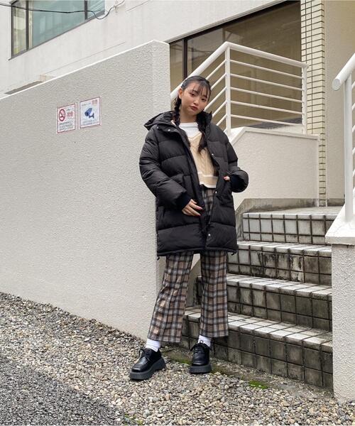 PINK-latte（ピンクラテ）の「軽くてあったか♪ロングパデット中綿コート（その他アウター・キッズ・アイボリー/ブラック・14/15 /16）」の22枚目の写真