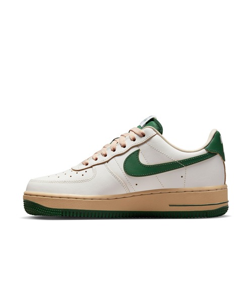 NIKE(ナイキ)の「【NIKE】WMNS AF1 07 LV8(スニーカー・レディース・グリーン・24cm/24.5cm/23.5cm/25cm/23cm)」の3枚目の写真