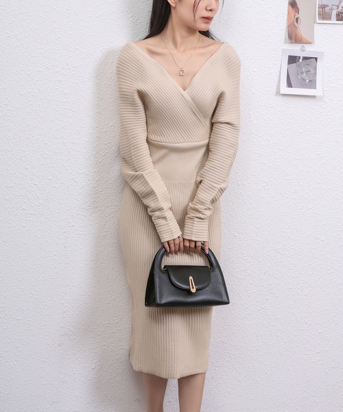 MAISON DE THERESE(メゾン ド テレーズ)の「Vネックニットワンピース(ワンピース・レディース・ブラック/パープル/Mustard/ベージュ・M)」の17枚目の写真