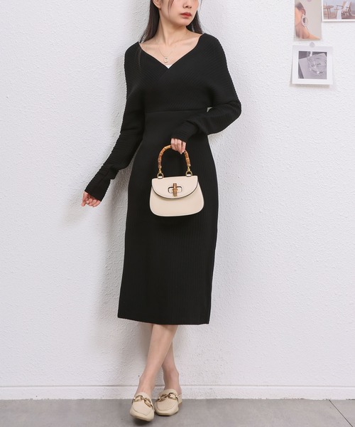 MAISON DE THERESE(メゾン ド テレーズ)の「Vネックニットワンピース(ワンピース・レディース・ブラック/パープル/Mustard/ベージュ・M)」の22枚目の写真