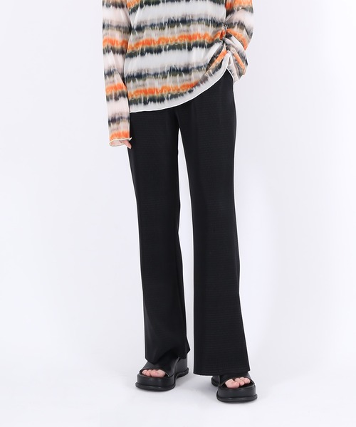 PUNYUS（プニュズ）の「プリーツフレアパンツ（その他パンツ・レディース・サックスブルー/ライトピンク/ブラック/グリーン・1/2/3/4）」の2枚目の写真