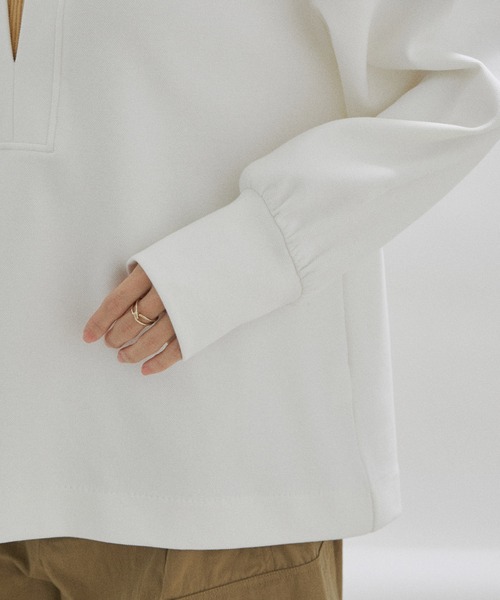 SALON adam et rope'(サロン アダム エ ロペ)の「【洗える】ダンボールVネックプルオーバー(Tシャツ/カットソー・レディース・カーキ/ブラック/ホワイト・FREE)」の20枚目の写真