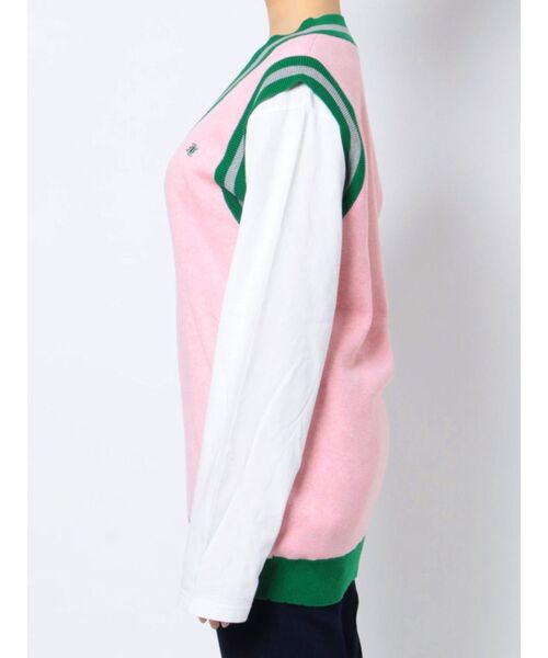 jouetie（ジュエティ）の「Vネックカラーニットベスト（ベスト・レディース・ブラック/ピンク/パープル・MEDIUM）」の5枚目の写真