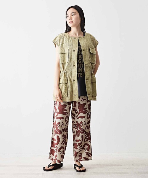 TOBILA（トビラ）の「コットン天竺レイヤードTシャツ（Tシャツ/カットソー・レディース・ベージュ/パープル/ヘザーチャコール・M）」の19枚目の写真