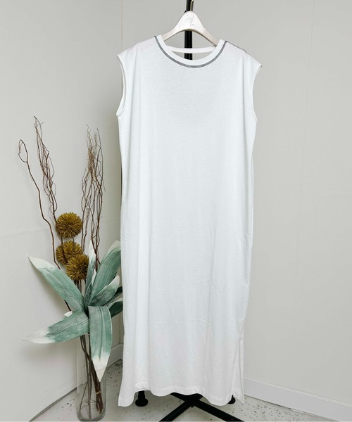 Meli rich（メリーリッチ）の「バックオープンステッチデザインワンピース（ワンピース・レディース・オフホワイト/ベージュ/ネイビー/レッド・MEDIUM）」の13枚目の写真