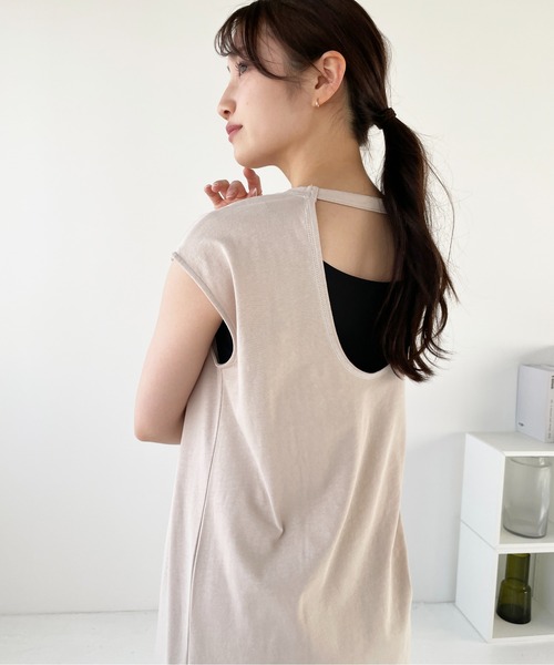 Meli rich（メリーリッチ）の「バックオープンステッチデザインワンピース（ワンピース・レディース・オフホワイト/ベージュ/ネイビー/レッド・MEDIUM）」の22枚目の写真