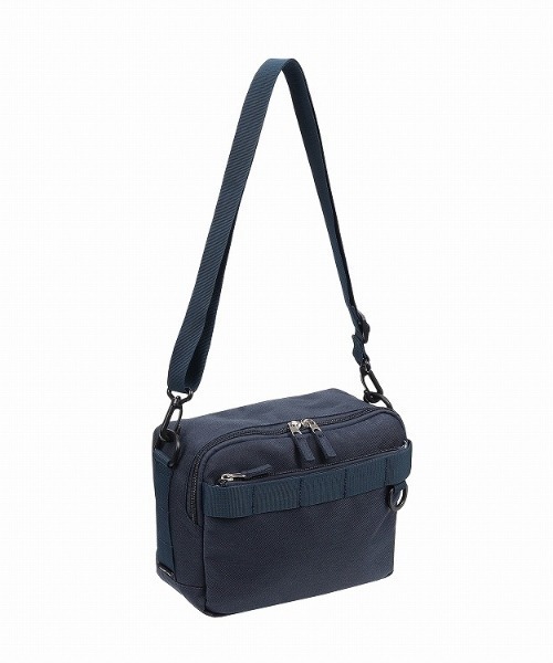 World Traveler(ワールドトラベラー)の「World Traveler(ワールドトラベラー) ショルダーバッグ ルトン A4サイズ収納可 13.3inchPC収納 No.17251(ショルダーバッグ・メンズ・ネイビー/ブラック/カーキ・FREE)」の3枚目の写真
