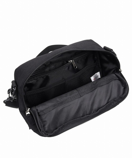 World Traveler(ワールドトラベラー)の「World Traveler(ワールドトラベラー) ショルダーバッグ ルトン A4サイズ収納可 13.3inchPC収納 No.17251(ショルダーバッグ・メンズ・ネイビー/ブラック/カーキ・FREE)」の5枚目の写真