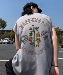 MGV(エムジーヴィー)のフロントロゴイラストノースリーブ(タンクトップ)