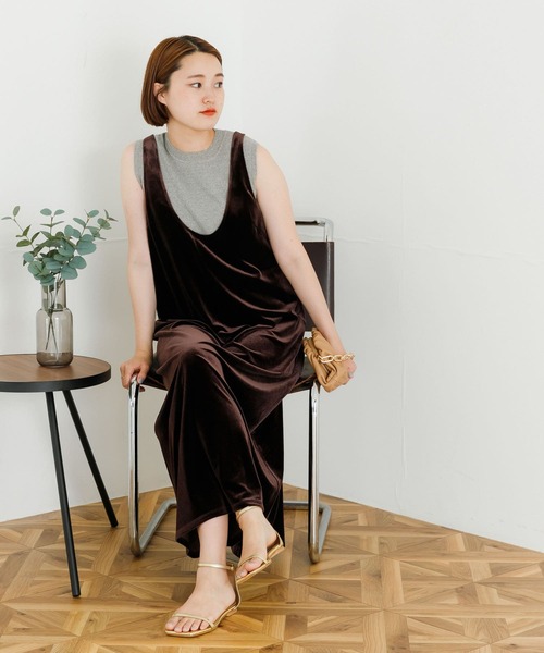 URBAN RESEARCH(アーバンリサーチ)の「ベロアジャンパーワンピース(ワンピース・レディース・ダークブラウン/グレー系その他・FREE)」の5枚目の写真