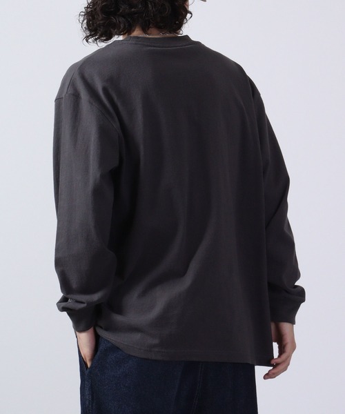 BALL(ボール)の「BALL ヘビーウェイトポケ付きロングスリーブBIGTシャツ(Tシャツ/カットソー・メンズ・ホワイト/オフホワイト/モカ/ブルー/ブラック×レッド/チャコール/ブラック×ブラック・M/L/LL/S)」の17枚目の写真