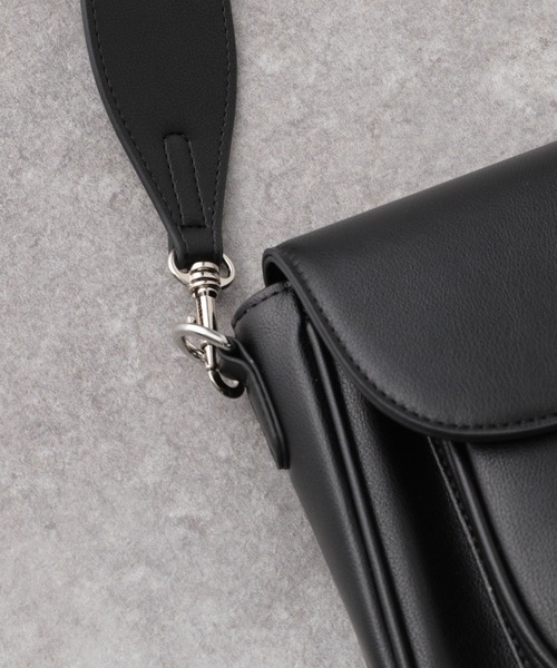 RAGEBLUE（レイジブルー）の「シンセティックレザー/ショルダーバック（ショルダーバッグ・レディース・ブラック/ネイビー/ホワイト・FREE）」の16枚目の写真