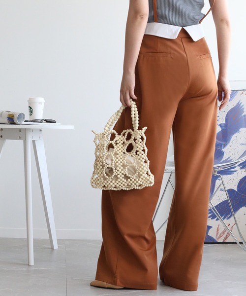 aimoha(アイモハ)の「【aimohaオリジナル】2WAY サロペット タック入りワイドスラックス(スラックス・レディース・ダークグレー/ブラウン/ブラック・SMALL/MEDIUM/X-LARGE/LARGE)」の1枚目の写真