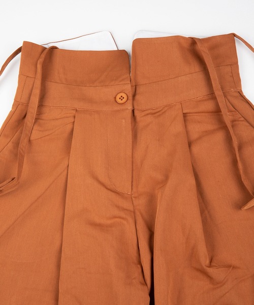 aimoha(アイモハ)の「【aimohaオリジナル】2WAY サロペット タック入りワイドスラックス(スラックス・レディース・ダークグレー/ブラウン/ブラック・SMALL/MEDIUM/X-LARGE/LARGE)」の10枚目の写真