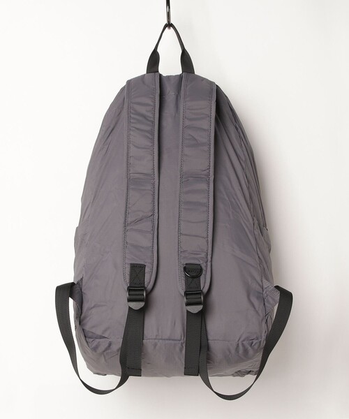 fredy emue（フレディエミュ）の「ポケッタブルエアーデイパック（バックパック/リュック・レディース・オリーブ/グレー/ブラック・FREE）」の9枚目の写真