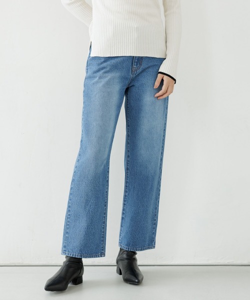 LAKOLE(ラコレ)の「MRストレートデニム / 975976(デニムパンツ・レディース・ブラック/ブルー/ネイビー・MEDIUM/SMALL)」の1枚目の写真