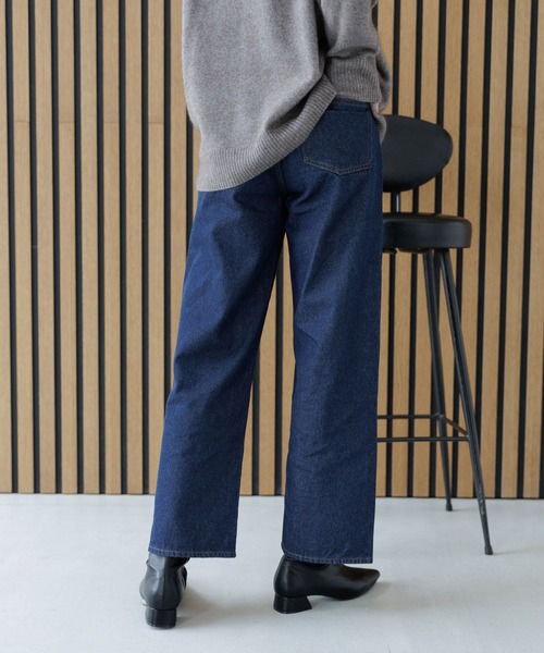LAKOLE(ラコレ)の「MRストレートデニム / 975976(デニムパンツ・レディース・ブラック/ブルー/ネイビー・MEDIUM/SMALL)」の19枚目の写真