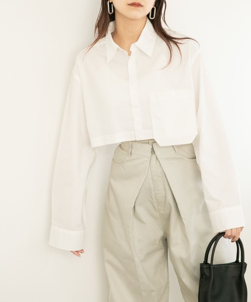 KBF（ケイビーエフ）の「クロップドショートシャツ（シャツ/ブラウス・レディース・ピンク/ライトブルー/オフホワイト・ONE）」の14枚目の写真