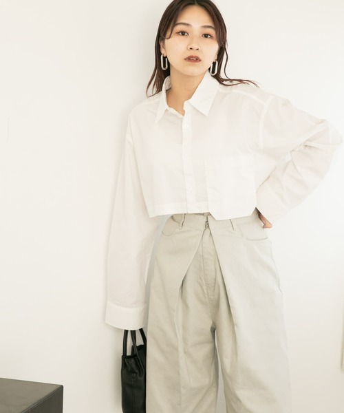 KBF（ケイビーエフ）の「クロップドショートシャツ（シャツ/ブラウス・レディース・ピンク/ライトブルー/オフホワイト・ONE）」の17枚目の写真