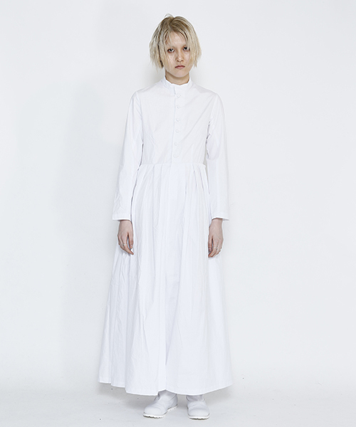 IKUMI（イクミ）の「【IKUMI】WITCH LONG ONE-PIECE（ワンピース・レディース・ホワイト/ブラック・FREE）」の4枚目の写真