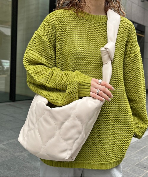 CPCM(シーピーシーエム)の「合皮キルトBIGショルダー(ショルダーバッグ・レディース・ネイビー/アイボリー/ブラック・FREE)」の12枚目の写真