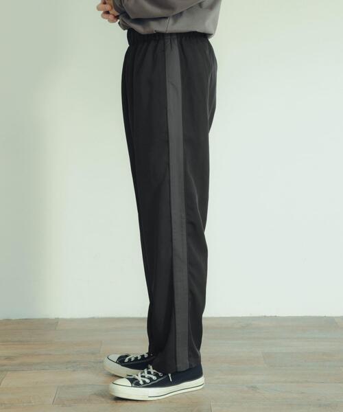 ITEMS URBANRESEARCH（アイテムズ アーバンリサーチ）の「Track Pants（その他パンツ・メンズ・ブラウン/ブラック・LARGE/MEDIUM）」の17枚目の写真