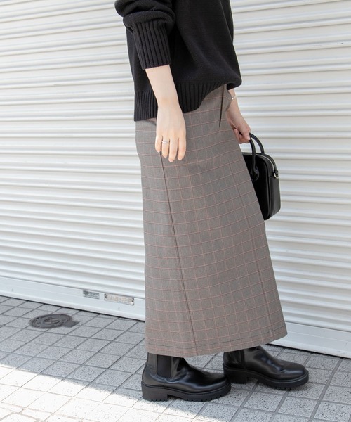 FORK&SPOON（フォークアンドスプーン）の「『防シワ』『イージーケア』FORK&SPOON　ideal stretch ストレートスカート（スカート・レディース・チェック/ブラック・1/2）」の3枚目の写真