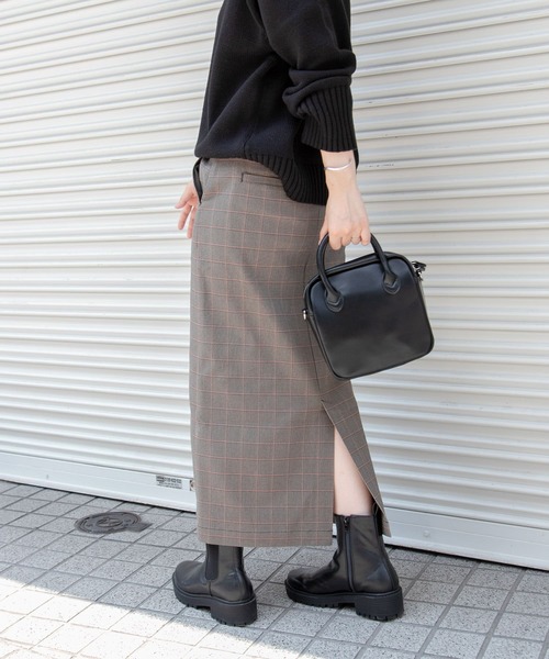 FORK&SPOON（フォークアンドスプーン）の「『防シワ』『イージーケア』FORK&SPOON　ideal stretch ストレートスカート（スカート・レディース・チェック/ブラック・1/2）」の5枚目の写真