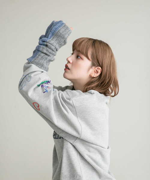 KBF（ケイビーエフ）の「バイカラーリブアームウォーマー（手袋・レディース・ブルー系その他/グレー系その他・ONE）」の13枚目の写真