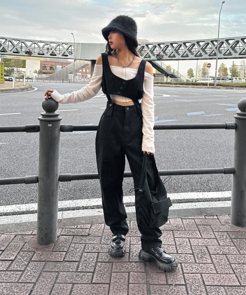 LVEU.（ラブユ.）の「【LVEU.】フロントジップオフショルプードルニットトップス / トップス マイクロフリース フリース オフショル ジップ ファスナー ふわふわ モノトーン ブラック ホワイト アイボリー（Tシャツ/カットソー・レディース・ブラック/アイボリー・FREE）」の20枚目の写真