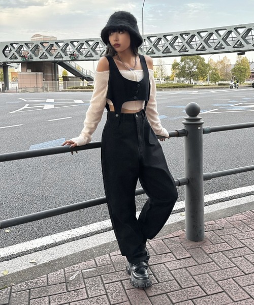 LVEU.（ラブユ.）の「【LVEU.】フロントジップオフショルプードルニットトップス / トップス マイクロフリース フリース オフショル ジップ ファスナー ふわふわ モノトーン ブラック ホワイト アイボリー（Tシャツ/カットソー・レディース・ブラック/アイボリー・FREE）」の21枚目の写真