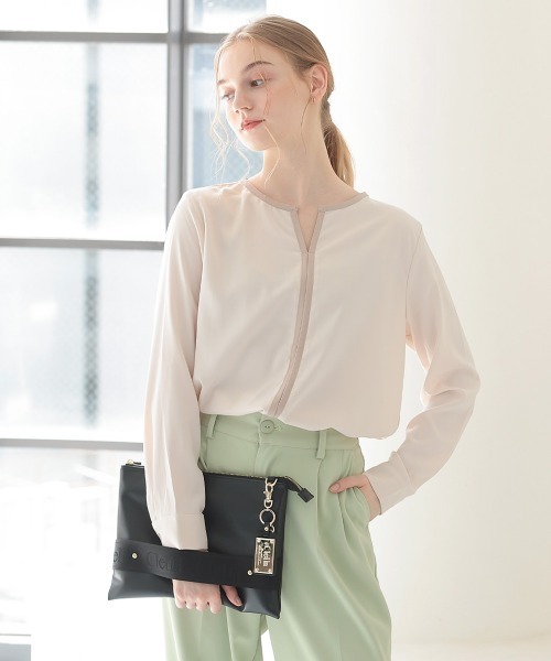 Clelia(クレリア)の「【Serena/セレーナ】2way縦型サコッシュ(ショルダーバッグ・レディース・ブラウン/ブラック/ベージュ/ダークブラウン・ONE SIZE)」の2枚目の写真