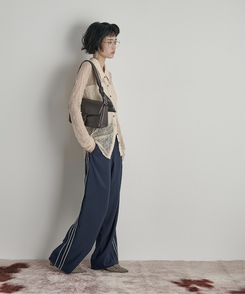 THE YOn（ザヨン）の「ノットショルダースクエアパフバッグ（ショルダーバッグ・レディース・ブラック/サックスブルー/ベージュ/オレンジ/グレイッシュベージュ/カーキ/ブラウン/ピンク・FREE）」の15枚目の写真