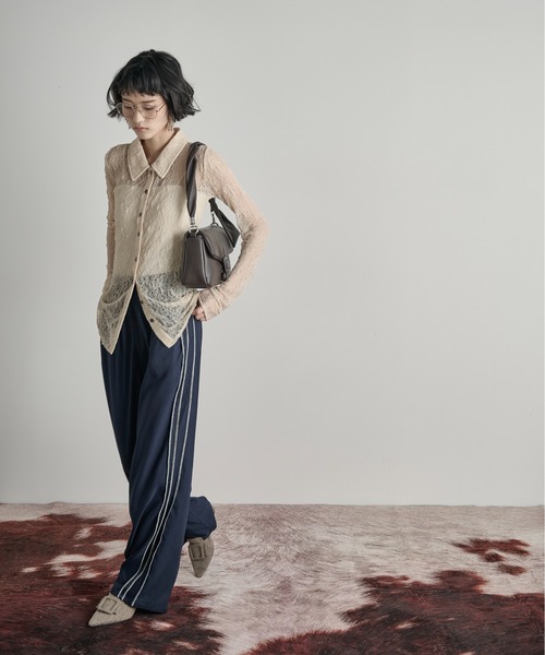 THE YOn（ザヨン）の「ノットショルダースクエアパフバッグ（ショルダーバッグ・レディース・ブラック/サックスブルー/ベージュ/オレンジ/グレイッシュベージュ/カーキ/ブラウン/ピンク・FREE）」の16枚目の写真