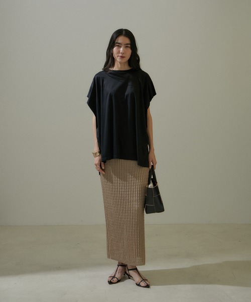 SALON adam et rope'(サロン アダム エ ロペ)の「【雑誌掲載】スムースフロープルオーバー/ビッグTシャツ【接触冷感・UVケア】(Tシャツ/カットソー・レディース・ブラック/ベージュ/ホワイト・FREE)」の4枚目の写真