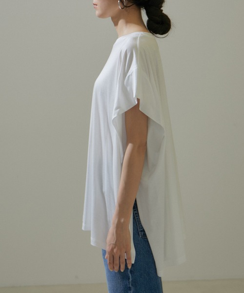 SALON adam et rope'(サロン アダム エ ロペ)の「【雑誌掲載】スムースフロープルオーバー/ビッグTシャツ【接触冷感・UVケア】(Tシャツ/カットソー・レディース・ブラック/ベージュ/ホワイト・FREE)」の15枚目の写真