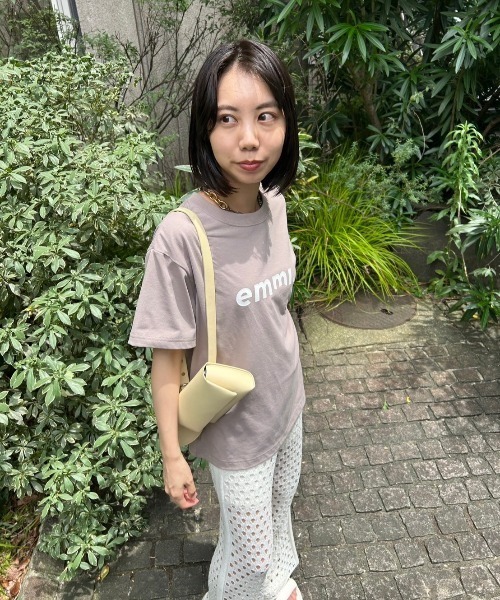 emmi(エミ)の「eco emmiロゴUVカットTシャツ(Tシャツ/カットソー・レディース・ベージュ/ホワイト/チャコールグレー/ブルー・FREE)」の4枚目の写真