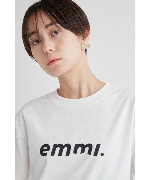 emmi(エミ)の「eco emmiロゴUVカットTシャツ(Tシャツ/カットソー・レディース・ベージュ/ホワイト/チャコールグレー/ブルー・FREE)」の10枚目の写真