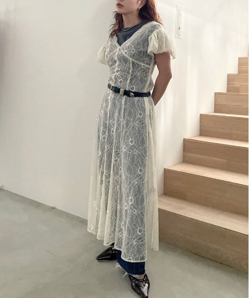 アメリ AMERI DECOLLETE LACE EMPIRE DRESS M Ameri（アメリ）の「DECOLLETE LACE EMPIRE DRESS（ワンピース