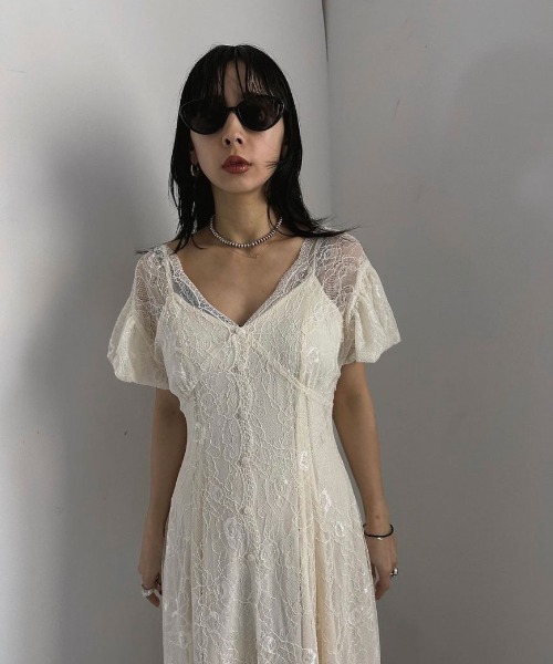 【限定値下げ中✨】AMERI SCALLOP LACE EMPIRE DRESS Ameri（アメリ）の「SCALLOP LACE EMPIRE DRESS（ドレス）」 - WEAR