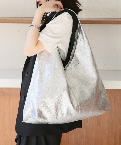 AULENTTI(オウレンティ)の「【AULENTTI】2WAYメタリックレザートートバッグ ショルダーバッグ FB-5788-DL(トートバッグ・レディース・ゴールド/シルバー・FREE)」の12枚目の写真